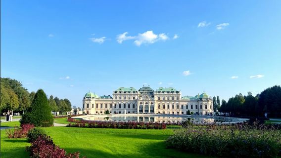 奧地利維也納+美泉宮+霍夫堡+聖斯蒂芬大教堂等包車一日遊