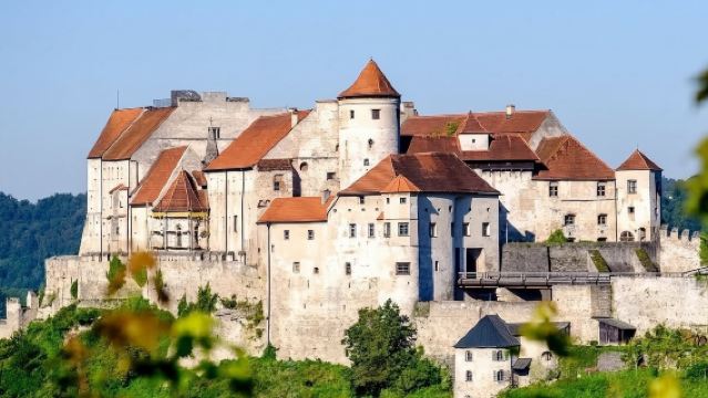 德國慕尼黑*布爾豪森城堡*三河之城（帕紹）一日遊【中文司機】