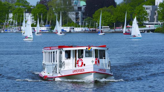 Alster tour on the water in Hamburg