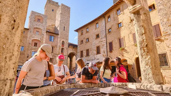 Siena + San Gimignano + Pisa one-day tour in Italy|Optional Chianti winery lunch