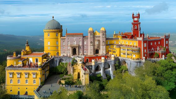 Private Tour ab Lissabon: Sintra Pena Palace Cabo da Roca, Cascais