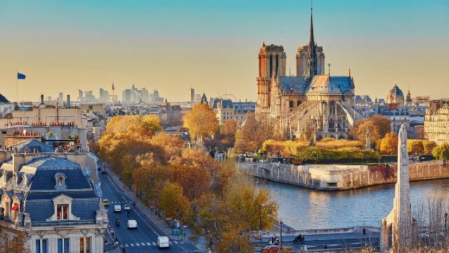 Perancis Tersuai: Muzium Louvre Paris|Avenue des Champs-Élysées|Menara Eiffel [Pemandu Pelancongan dengan Sewaan Kereta]