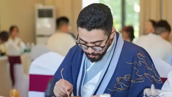 Eatwith-Hangzhou-Enter the world of tea-making from the Song Dynasty, dance with the brush, copy the scroll, and find the quantity romance in Hangzhou