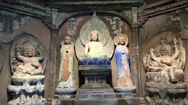 Lawatan Sehari Sewaan Peribadi ke Jiuxiang + Muzium Wilayah Yunnan: Termasuk Tiket Kombo Jiuxiang + Penerangan Berpandu 2 Jam di Muzium Wilayah