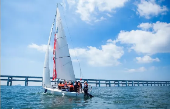 【大連帆船拼船出海】大連星海灣小帆船拼船出海1小時～體驗觀光升帆海上餵海鷗的樂趣～大連高性價比玩海體驗