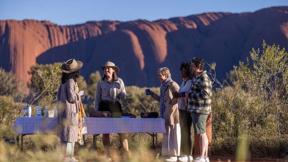 Uluru: Small Group Sunset Tour with Sparkling Wine