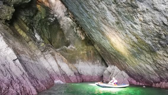 Lissabon: Ganztägige Sesimbra-Kajaktour mit Picknick