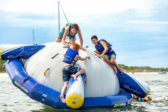 Shell Island：Privateer 雙體船冒險之旅