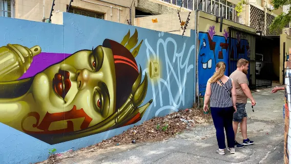 I colori di Johannesburg: un tour tra graffiti e street art