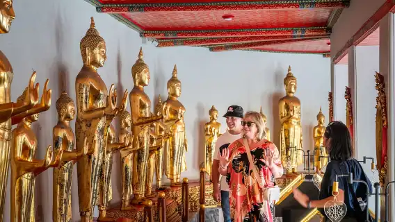 曼谷：搭乘長尾船遊覽黎明寺和湄南河運河