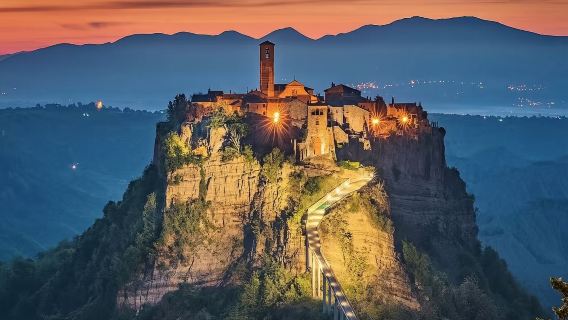The prototype of Miyazaki's Castle in the Sky! Civita di Bagnoregio + Orvieto + Narni Underground