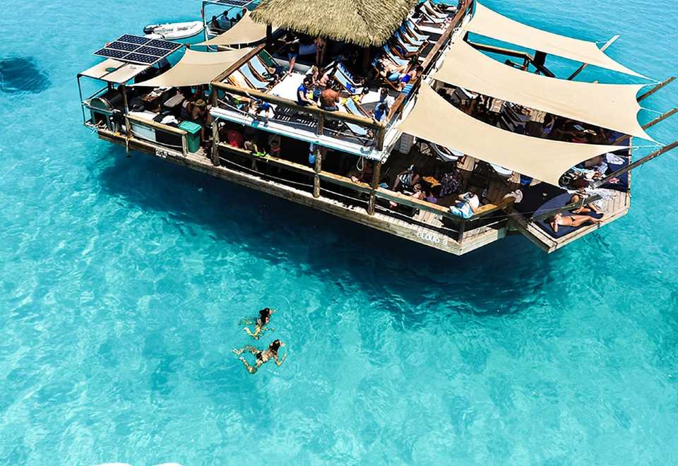 Fiji Cloud floating bar 1-day tour viral hotspot for partying