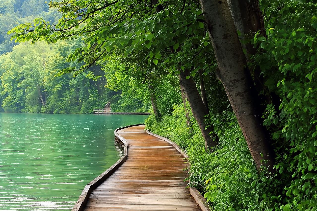 Slovenia in One Day: Lake Bled, Postojna Cave and Predjama Castle