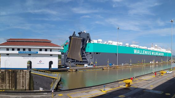 Canal de Panamá con entrada incluida y paseo en barco por el lago Gatún