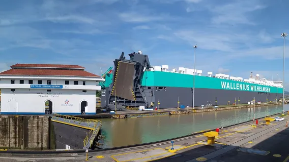 Panama Canal with entrance included and Gatun Lake Boat Tour