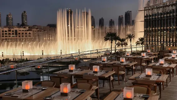 Esperienza culinaria al ristorante mediterraneo dell'Armani Hotel Dubai