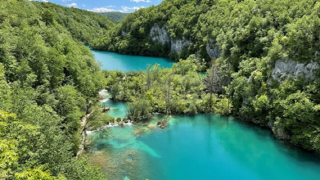 Tour guiado al Parque Nacional de los Lagos de Plitvice con billete y Rastoke desde Zagreb
