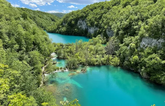 薩格勒布出發：普利特維采湖羣國家公園門票及拉斯托克村導覽團