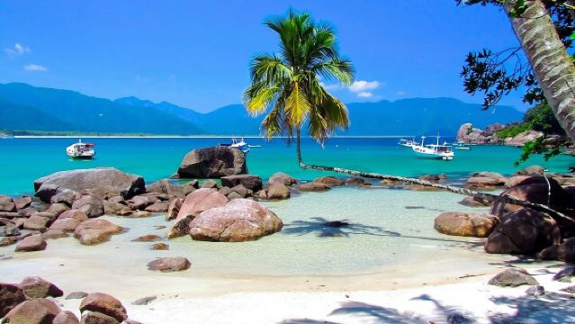 Исследование Ангра-дус-Рейс и Илья-Гранде за один день.