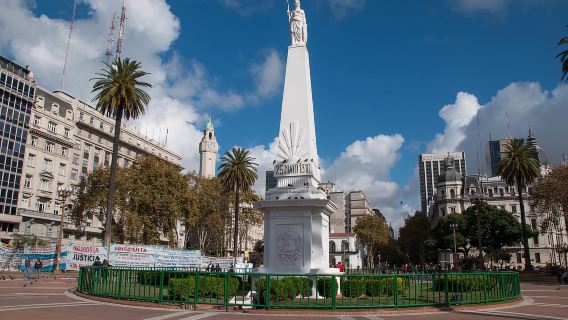 Buenos Aires: Lawatan Jalan Kaki Bandar Lama dengan Tiket Pelayaran