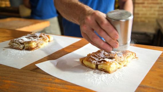 เอเธนส์: ทัวร์เดินชิมอาหารกรีกต้นตำรับพร้อมไกด์