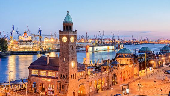 Hamburg: Hop-On/Hop-Off-Hafenrundfahrt mit Kommentar