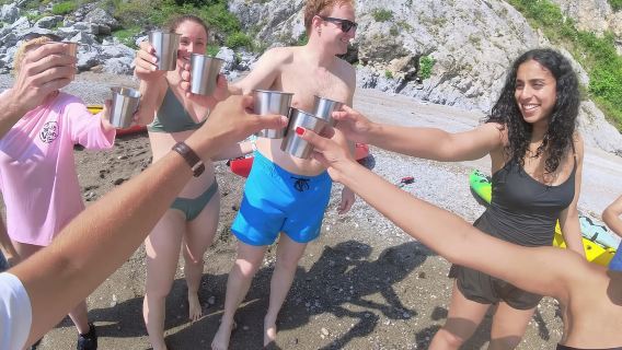 Amalfi: kayak e snorkeling alla grotta di Pandora, spiaggia nascosta e drink