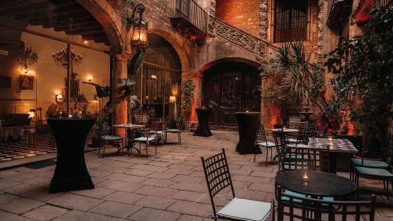 Barcelona: Flamenco Show at Palau Dalmases