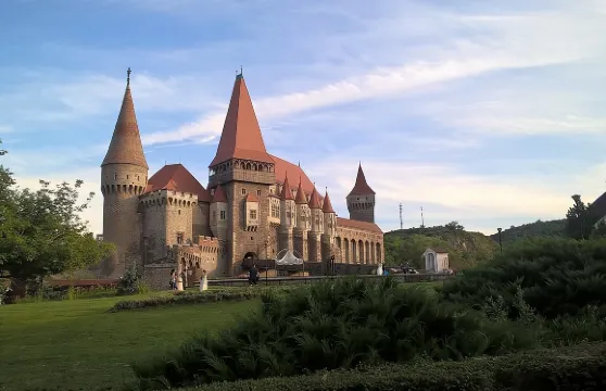 從蒂米什瓦拉出發的科爾溫城堡和錫比烏一日遊（往返）