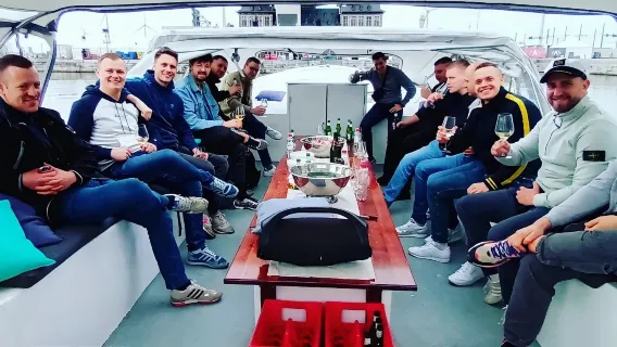 Private Aperitif boatride (8 - 12 passengers)