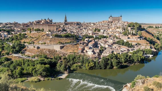 Monumental tour of Toledo with various ticket options