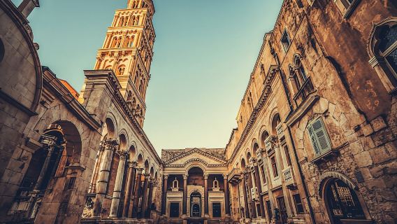 Split 1.5-hour walking tour and Diocletian's Palace