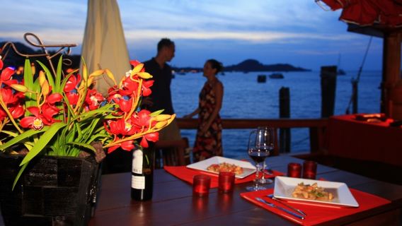Koh Samui Vintage Red Sailing Boat Cruise with Romantic Sunset Views|Explore Koh Phangan|Mu Ko Ang Thong National Park|Snorkeling and Sunbathing