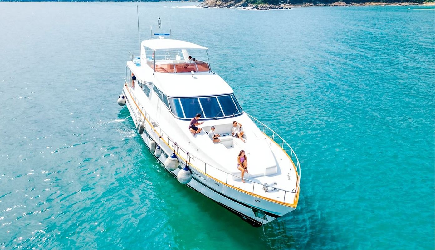 [Noleggio yacht a Hong Kong] Yacht di lusso occidentale da 80 piedi a noleggio (capacità 40 persone) per gite in mare con amici [KTV sullo yacht] Festa sull'acqua/attività familiare/riunione di lavoro