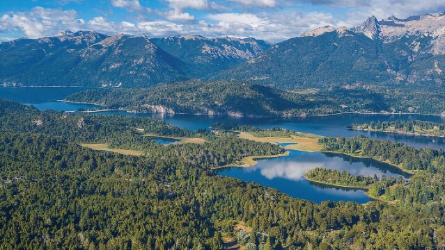 บาริโลเช วงจรเล็ก: ภูเขาคัมปานาริโอและคาบสมุทรเยาเยา