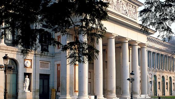 Royal Palace of Madrid + Santiago Bernabéu Stadium + Temple of Debod + Statue of the Bear and the Strawberry Tree private charter