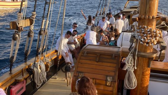 Palamós: Sunset Bot Tour dengan Glass of Cava