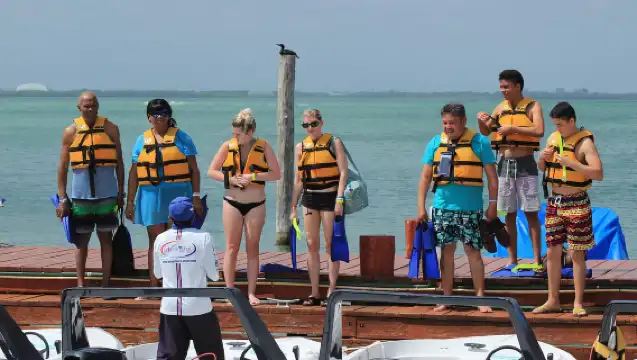 Cancun: Jungle Tour Adventure with Speedboat and Snorkeling.