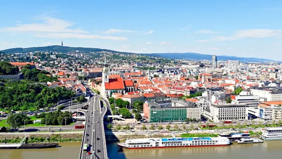 Tour riêng tham quan Đài quan sát UFO Bratislava kèm vé vào cửa