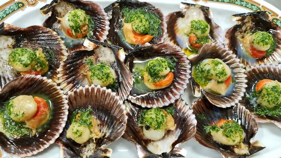 Madrid: Entrada al espectáculo flamenco Los Porches con tapas y vino