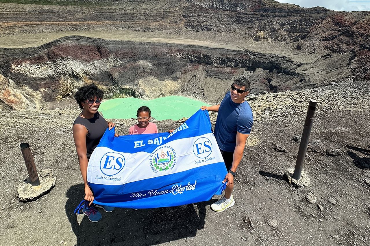 Santa Ana Volcano Tour: ontwijk de drukte tijdens een wandeling in de vroege ochtend!