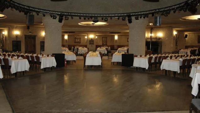 Spettacolo Serale Turco a Cappadocia con Cena e Bevande