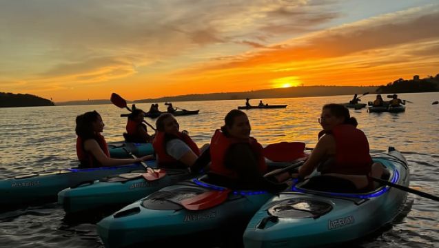 Sydney: Harbour Sunrise Kayak Tour