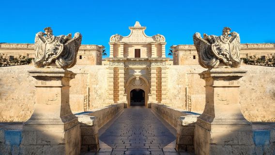 Da Pozzallo: Tour Guidato di un Giorno Intero a Malta con Catamarano