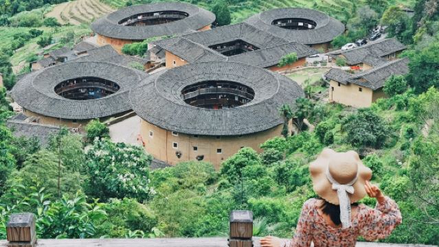 漳州+南靖田螺坑土樓+裕昌樓+塔下村一日遊【私家團丨一價全含