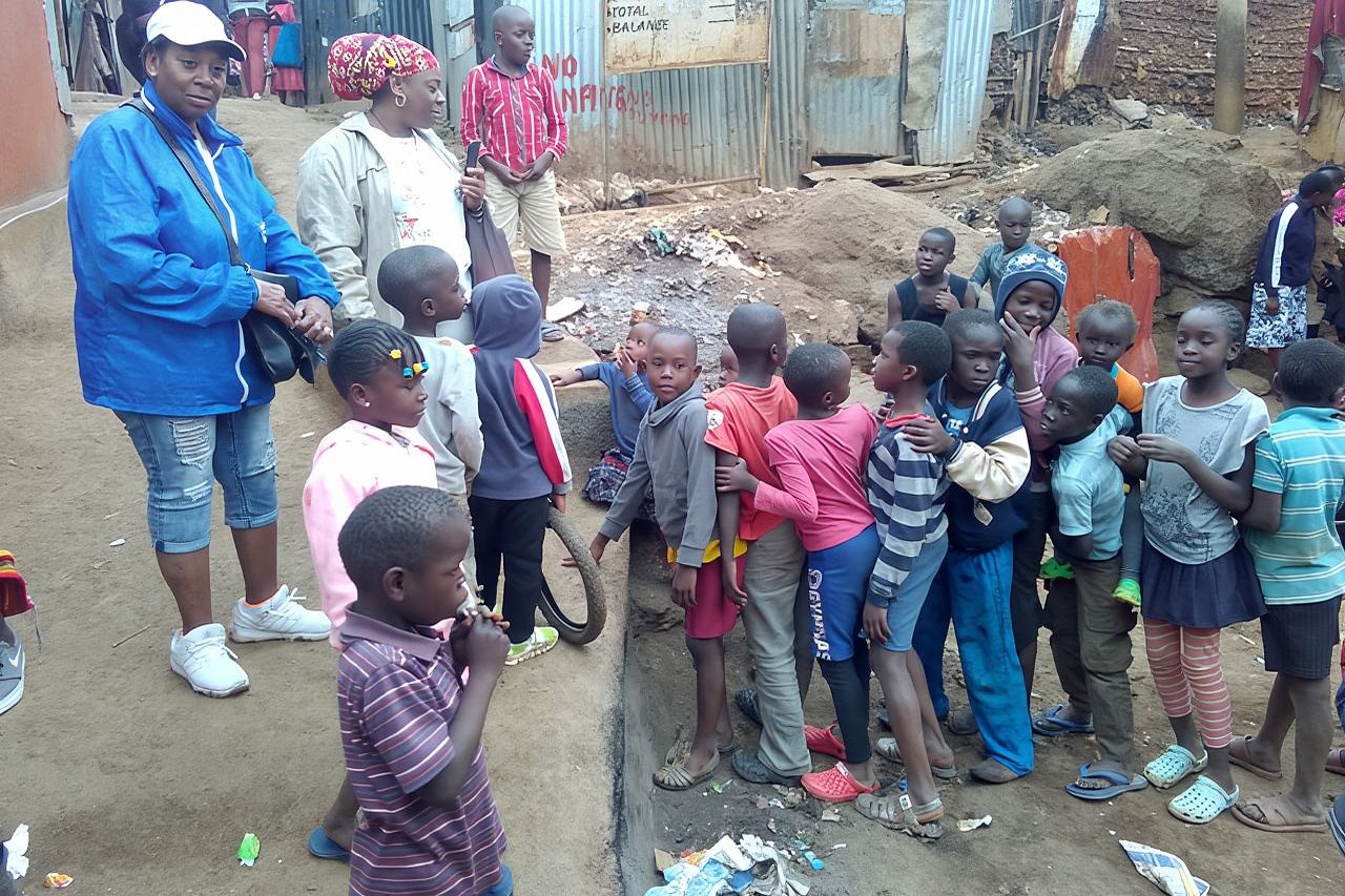 Recorrido por los barrios marginales de Kibera con Lucas