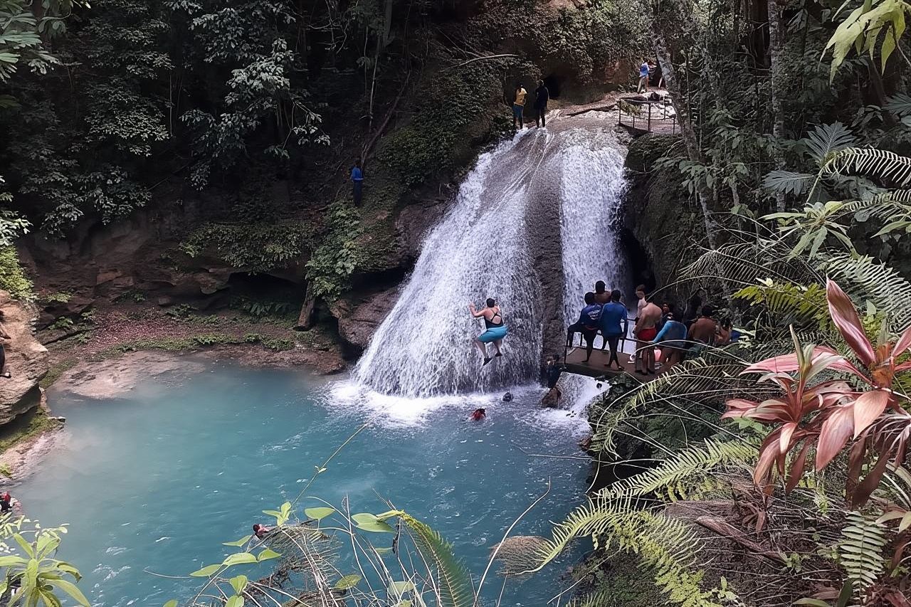 Recorrido por el río Ocho Ríos: Blue Hole, río Dunn y tubing