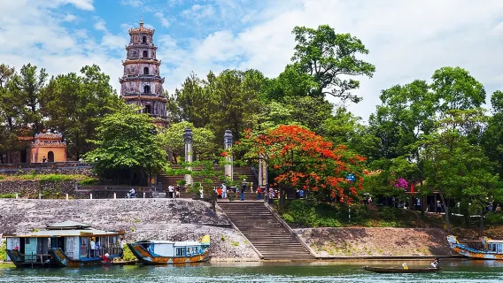Private Hue Tombs & Pagoda Tour with Local Guide