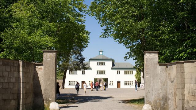 Berlin: Sachsenhausen Concentration Camp Tour in English