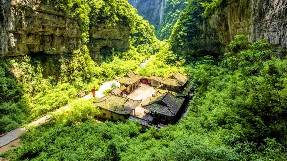 1-day tour to Three Natural Bridges + Longshuixia Fissure Gorge + Wujiang Gallery (private 8-person group with hotel pickup)